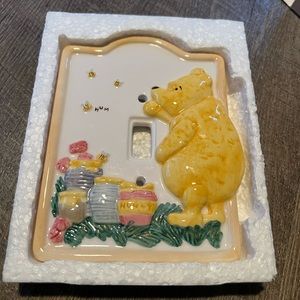 Charpente Vintage Classic Winnie The Pooh Disney Bees ceramic switch plate